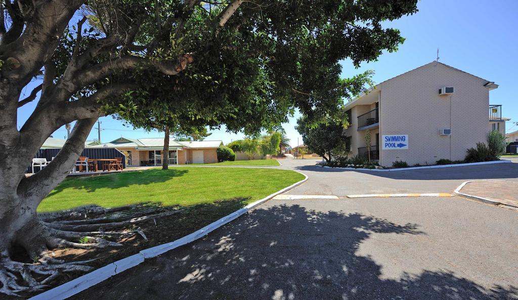 Abrolhos Reef Lodge Geraldton Esterno foto
