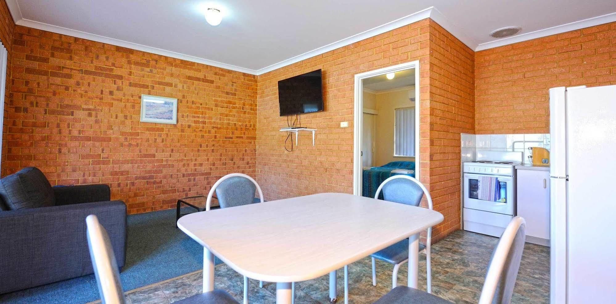 Abrolhos Reef Lodge Geraldton Esterno foto